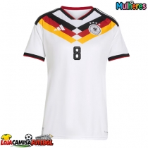 Camisa de Futebol Alemanha Leon Goretzka #8 Equipamento Principal Mulheres Mundo 2026 Manga Curta
